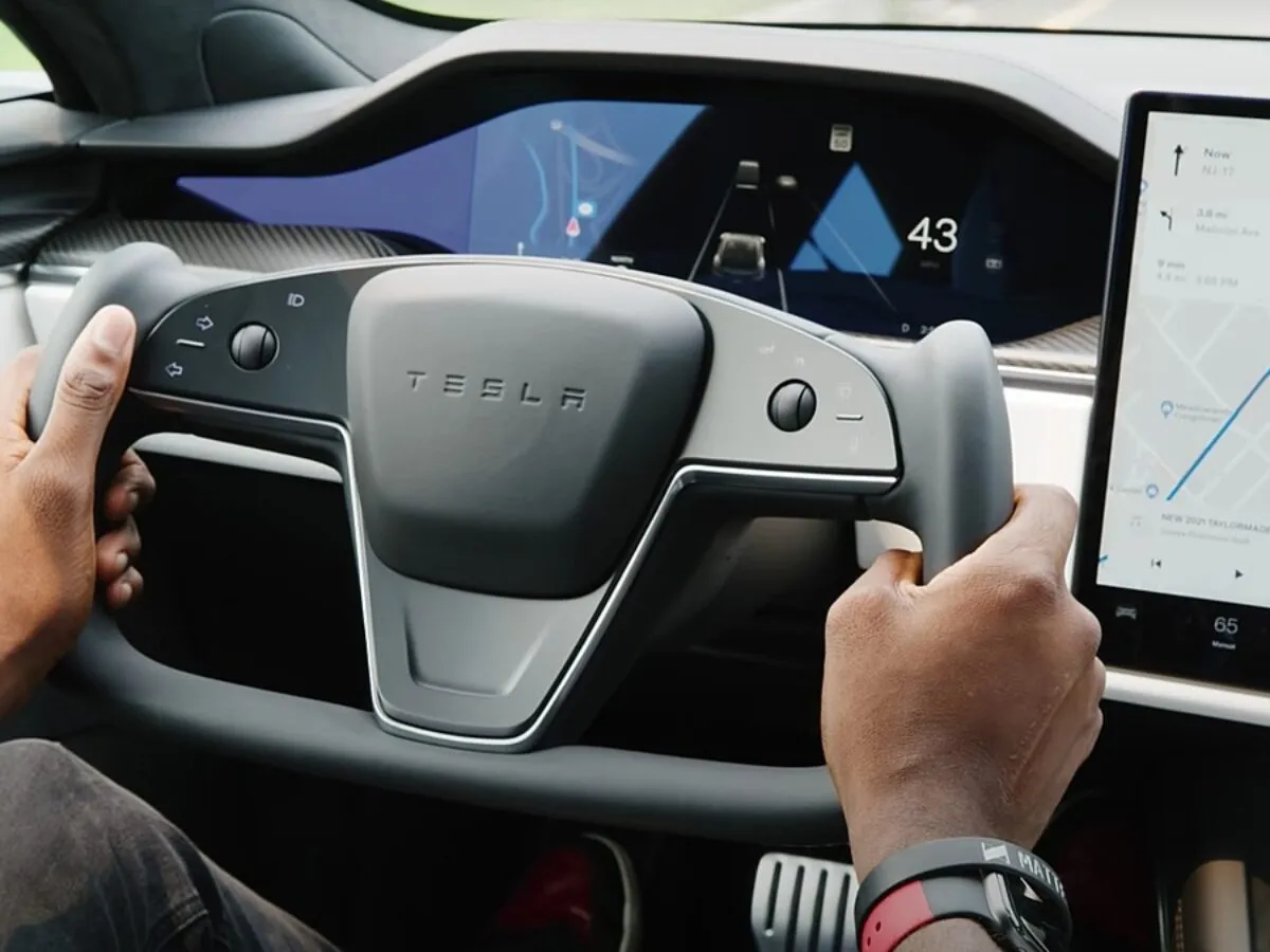 Les modificacions oficials suposen riscos? Tesla retira 2 vehicles Model X