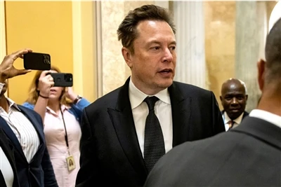 Musk: per discutir una inversió de 5.000 milions de dòlars a XAI amb la junta...