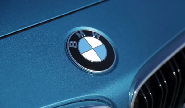 BMW per cobrir els costos de les tarifes dels vehicles-construïts a Mèxic